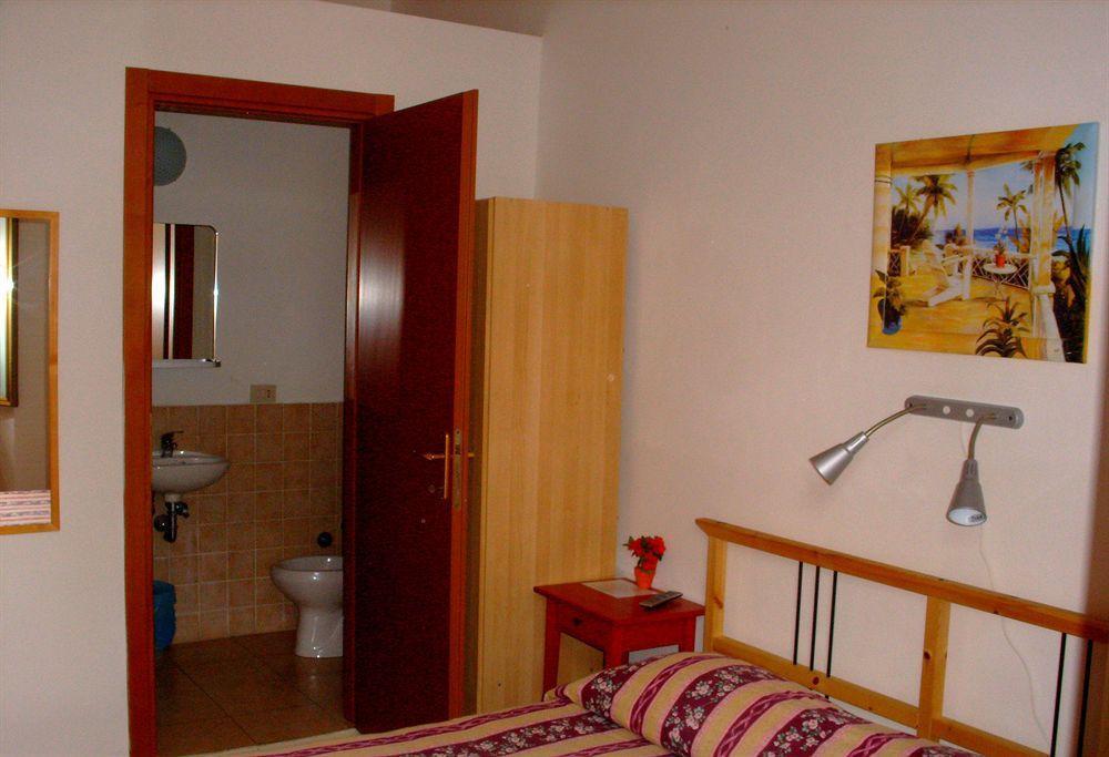 B&B Villa Susanna Civitavecchia Exteriör bild